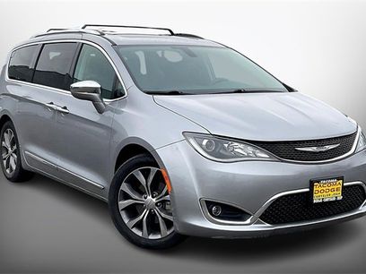 Used 2017 Chrysler Pacifica Limited