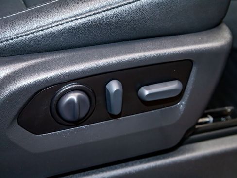 Used 2022 Chevrolet Silverado 2500 LTZ w/ LTZ Plus Package image 29