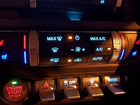 Used 2019 Ford Mustang GT Premium w/ Equipment Group 401A image 16