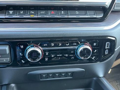 New 2026 GMC Sierra 2500 SLT w/ SLT Premium Package AWD/4WD image 31