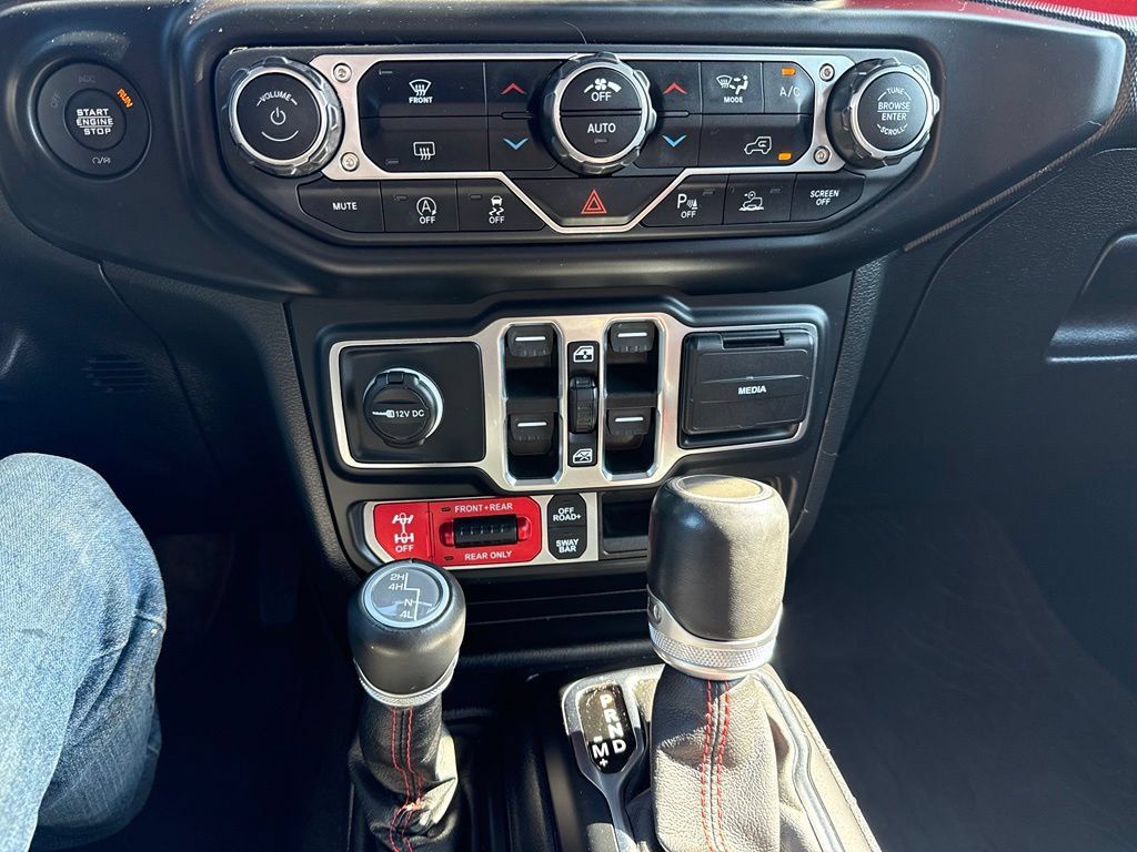 Used 2021 Jeep Gladiator Rubicon AWD/4WD image 25