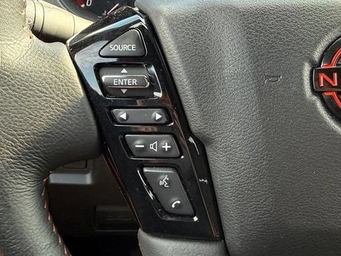 Used 2026 Nissan Frontier PRO-4X AWD/4WD image 16