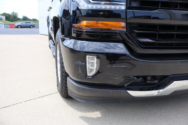 Used 2018 Chevrolet Silverado 1500 LT w/ All Star Edition AWD/4WD image 8