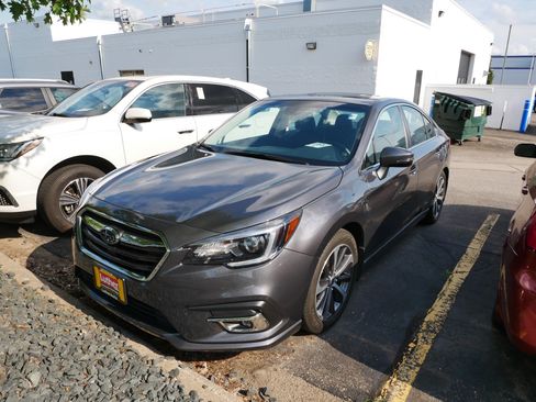 Used 2016 Subaru Outback 3.6R Limited AWD/4WD image 2