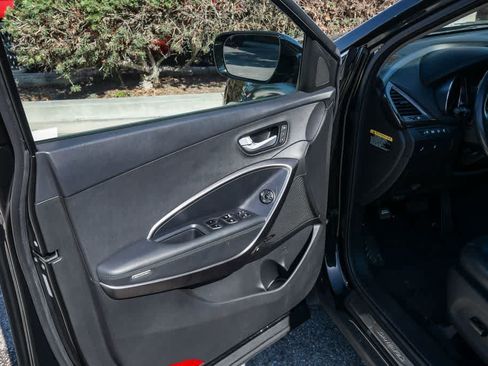 Used 2017 Hyundai Santa Fe Sport FWD image 25