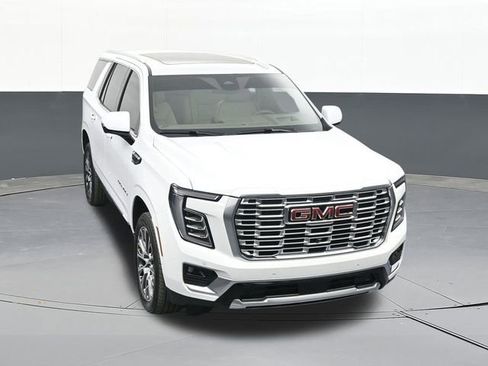 Used 2025 GMC Yukon Denali w/ Sun & Power Step Package image 63