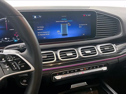 Certified 2024 Mercedes-Benz GLE 450e 4MATIC image 7