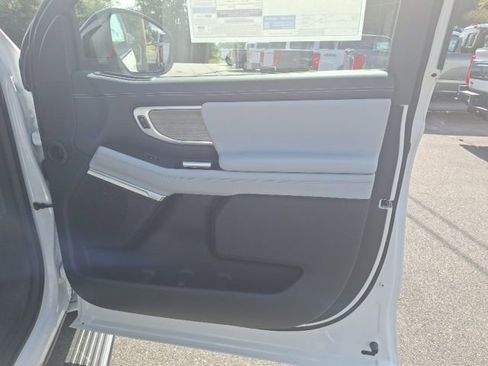 New 2025 Ford Expedition Platinum w/ Driver's Package image 35