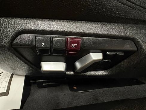 Used 2017 BMW 330i xDrive Sedan AWD/4WD image 31