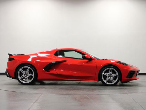 Used 2024 Chevrolet Corvette Stingray Convertible w/ 1LT image 3