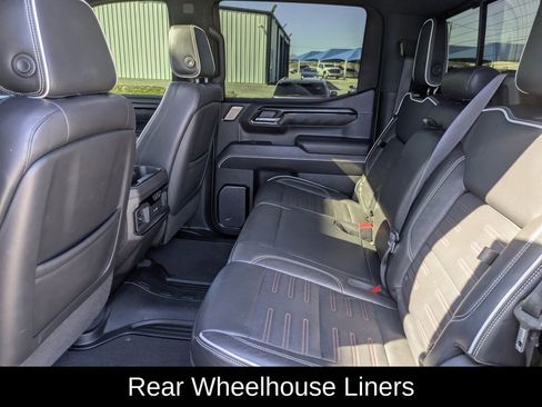 Used 2022 GMC Sierra 1500 AT4X image 32