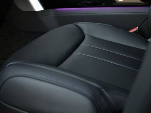 New 2026 Land Rover Range Rover SE image 28