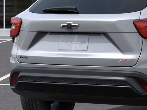New 2026 Chevrolet Trax RS w/ Sunroof Package FWD image 14