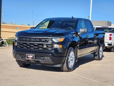 Used 2024 Chevrolet Silverado 1500 Custom image 12