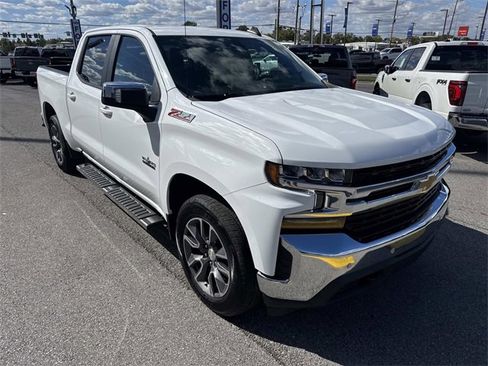 Used 2021 Chevrolet Silverado 1500 LT w/ Z71 Off-Road Package image 3