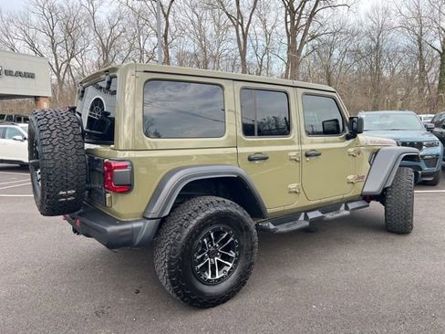 Used 2025 Jeep Wrangler Unlimited Rubicon w/ XTREMEE 35" Tire Package image 32