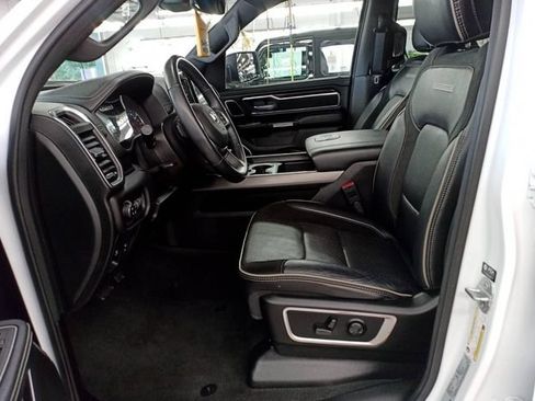 Used 2023 RAM 1500 Laramie AWD/4WD image 4