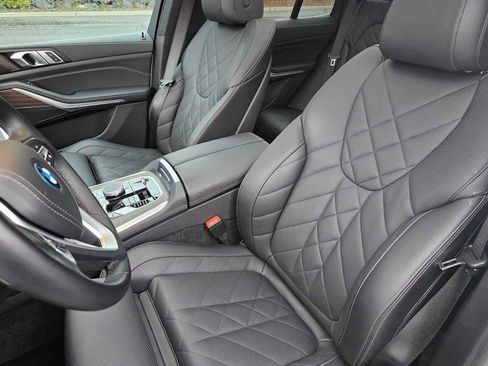 Used 2024 BMW X5 xDrive50e w/ Parking Assistance Package image 21