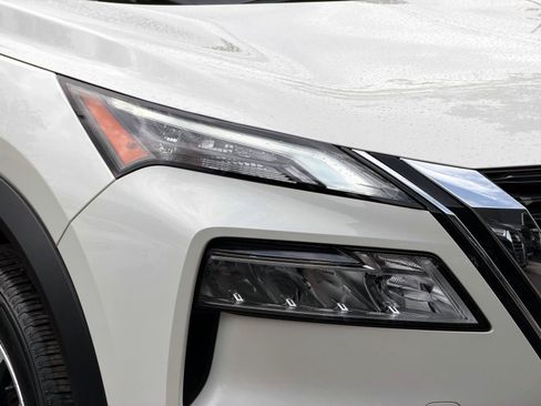 Used 2023 Nissan Rogue SV AWD/4WD image 9