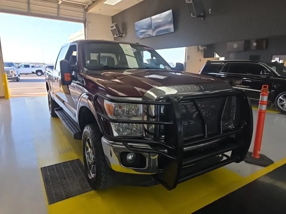 Used 2012 Ford F250 Lariat w/ Lariat Interior Pkg AWD/4WD image 2