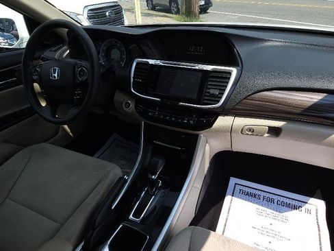 Used 2016 Honda Accord EX image 32