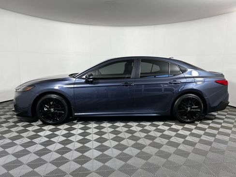 Used 2026 Toyota Camry SE w/ Multimedia Upgrade Package FWD image 8