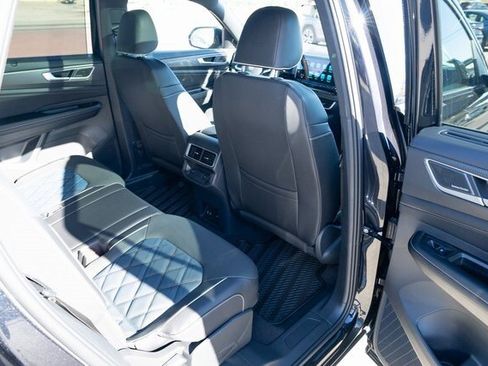 New 2026 Volkswagen Atlas Cross Sport SEL Premium R-Line image 38