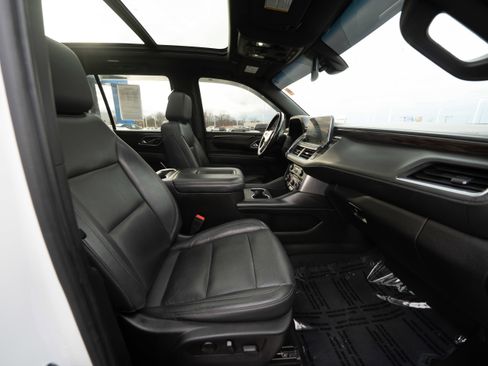 Used 2021 Chevrolet Tahoe Z71 w/ Z71 Signature Package image 26