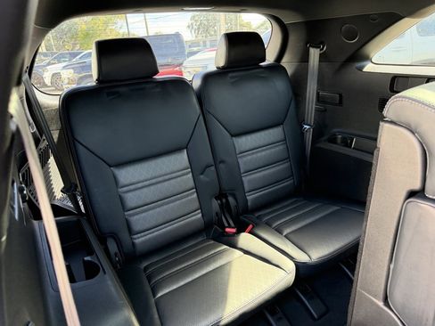 Used 2017 Kia Sorento SX image 34