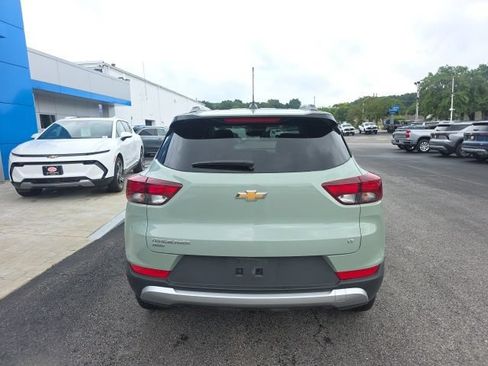 Used 2026 Chevrolet TrailBlazer LT AWD/4WD image 3