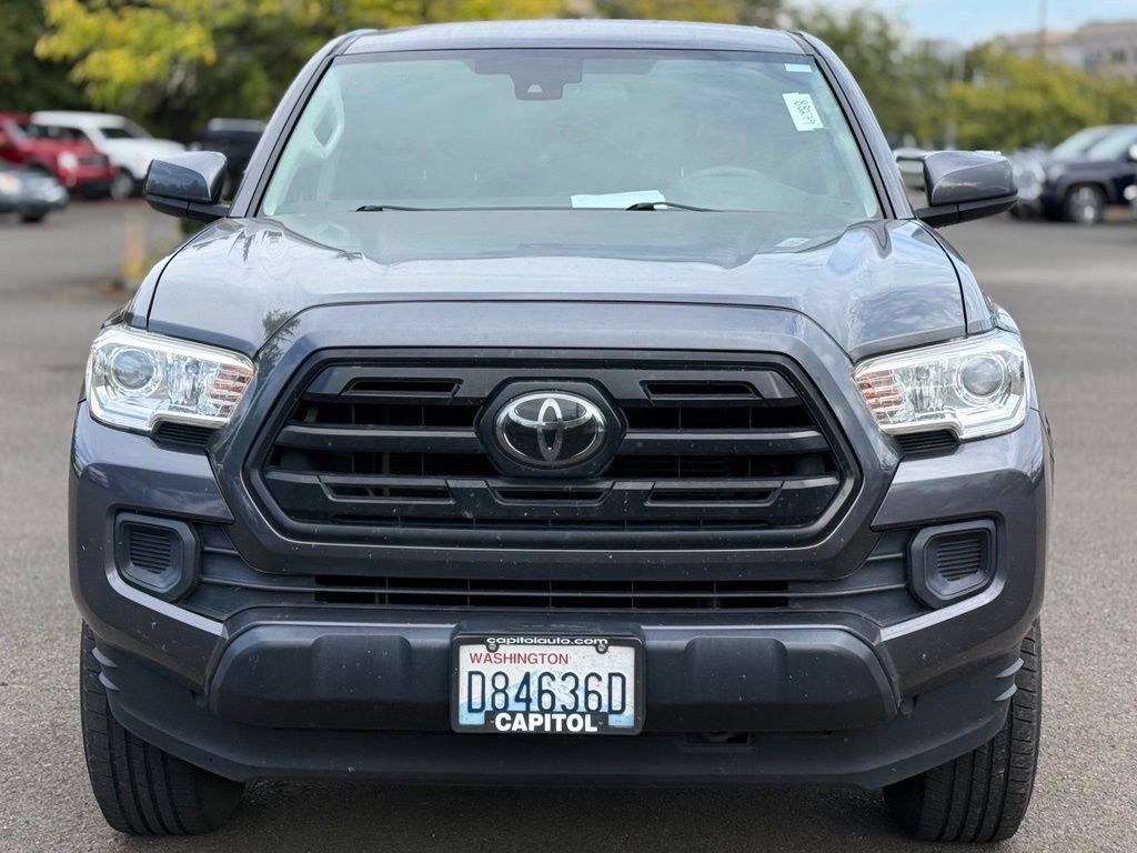 Used 2018 Toyota Tacoma SR w/ SR Convenience Package AWD/4WD image 8