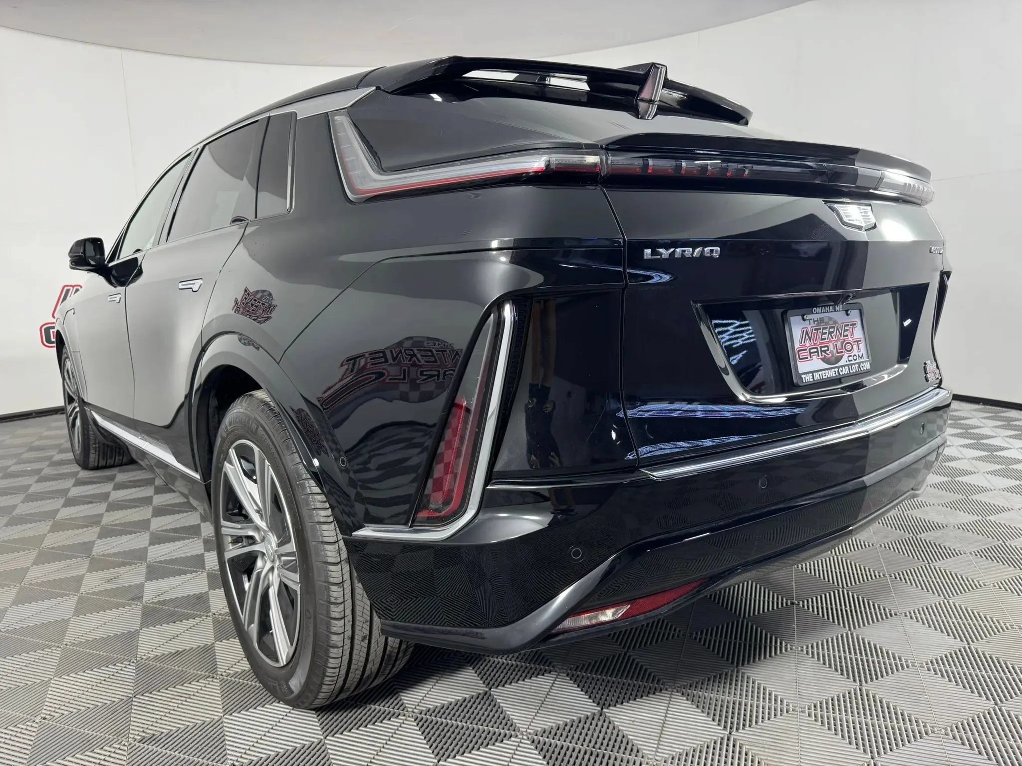 Used 2024 Cadillac Lyriq Luxury w/ LPO, Floor Liner Package AWD/4WD image 28