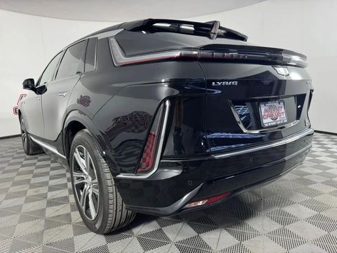 Used 2024 Cadillac Lyriq Luxury w/ LPO, Floor Liner Package AWD/4WD image 28