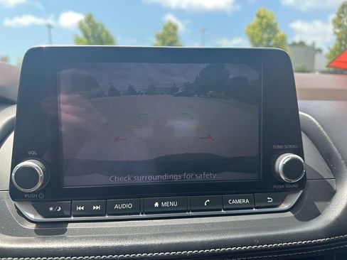 Certified 2023 Nissan Rogue SV w/ SV Premium B Package FWD image 17