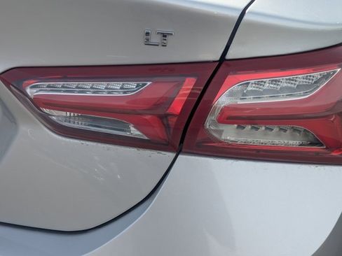 Used 2019 Chevrolet Malibu LT image 5