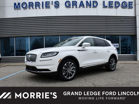 Used 2023 Lincoln Nautilus Reserve image 1