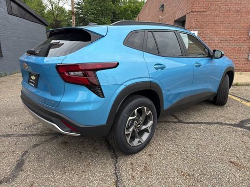 New 2026 Chevrolet Trax LT FWD image 4