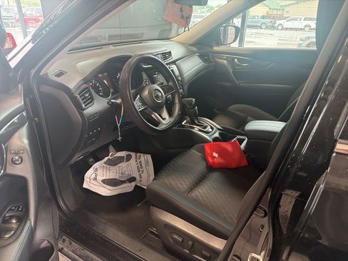 Used 2020 Nissan Rogue SV FWD image 7