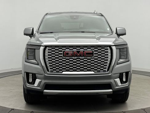 Used 2023 GMC Yukon XL Denali image 2