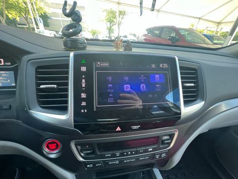Used 2016 Honda Pilot EX image 6