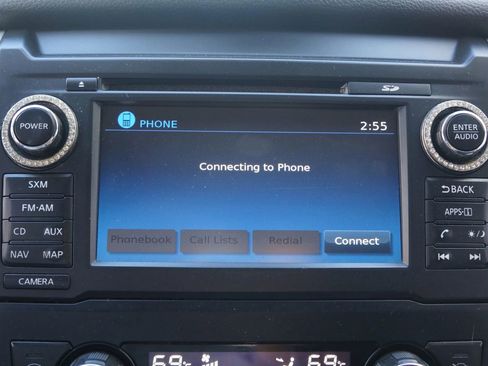 Used 2018 Nissan Titan SV w/ SV Convenience Package image 39