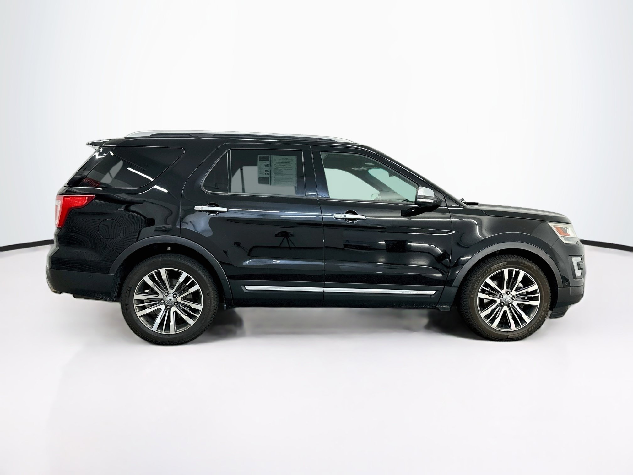 Used 2016 Ford Explorer Platinum AWD/4WD image 10