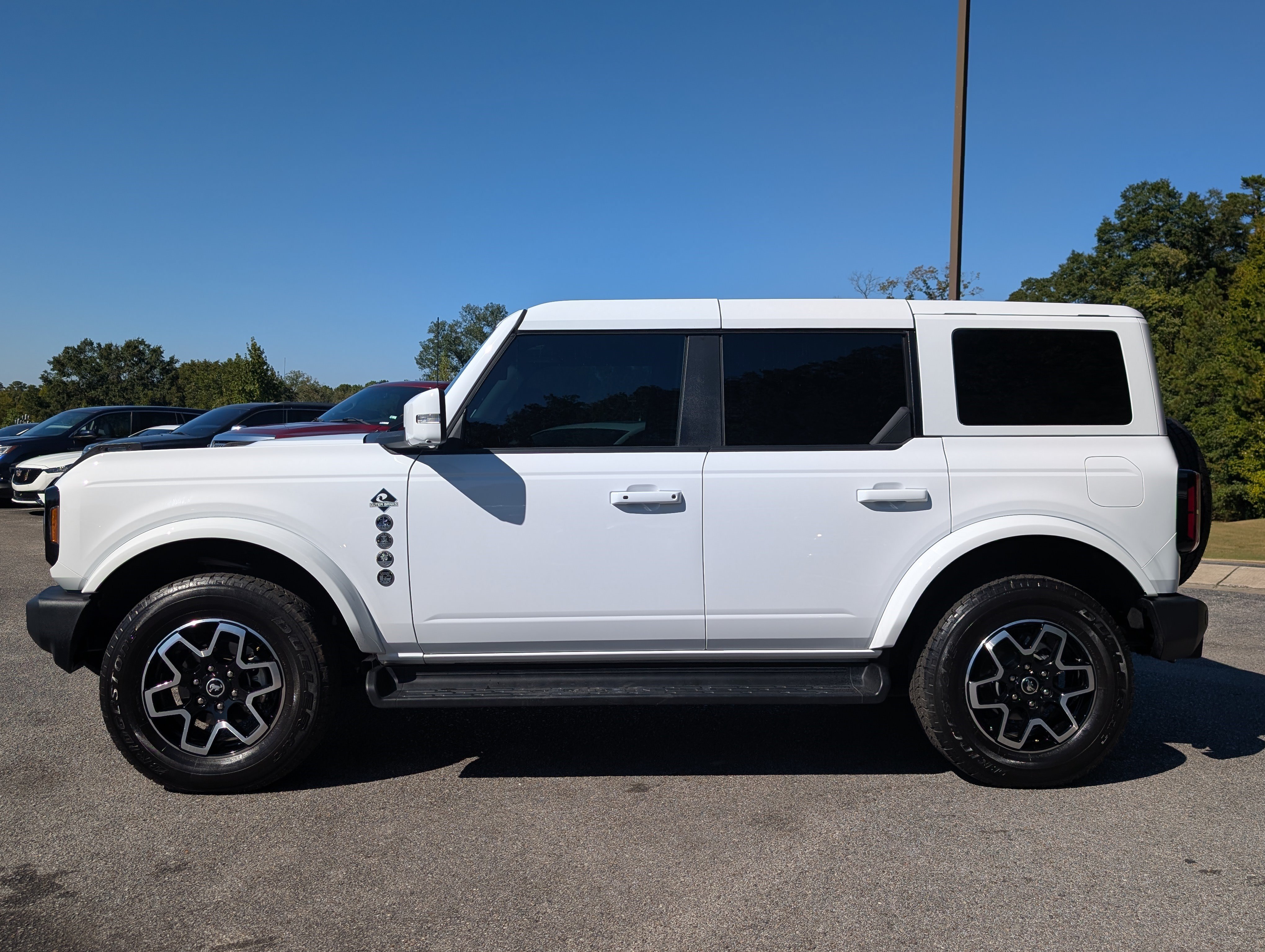 Used 2025 Ford Bronco Outer Banks AWD/4WD image 6