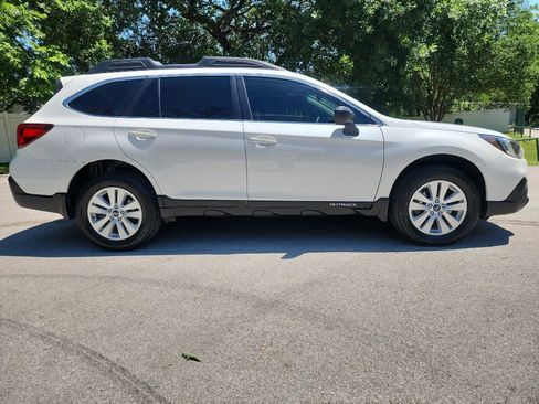 Used 2019 Subaru Outback 2.5i AWD/4WD image 12
