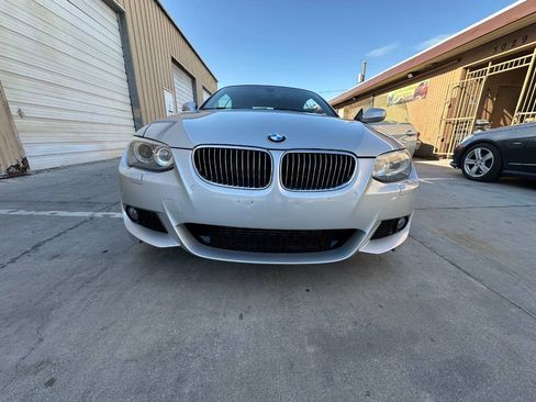Used 2013 BMW 335i Convertible RWD image 27