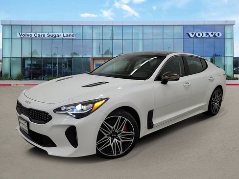 Used 2022 Kia Stinger GT2 image 1