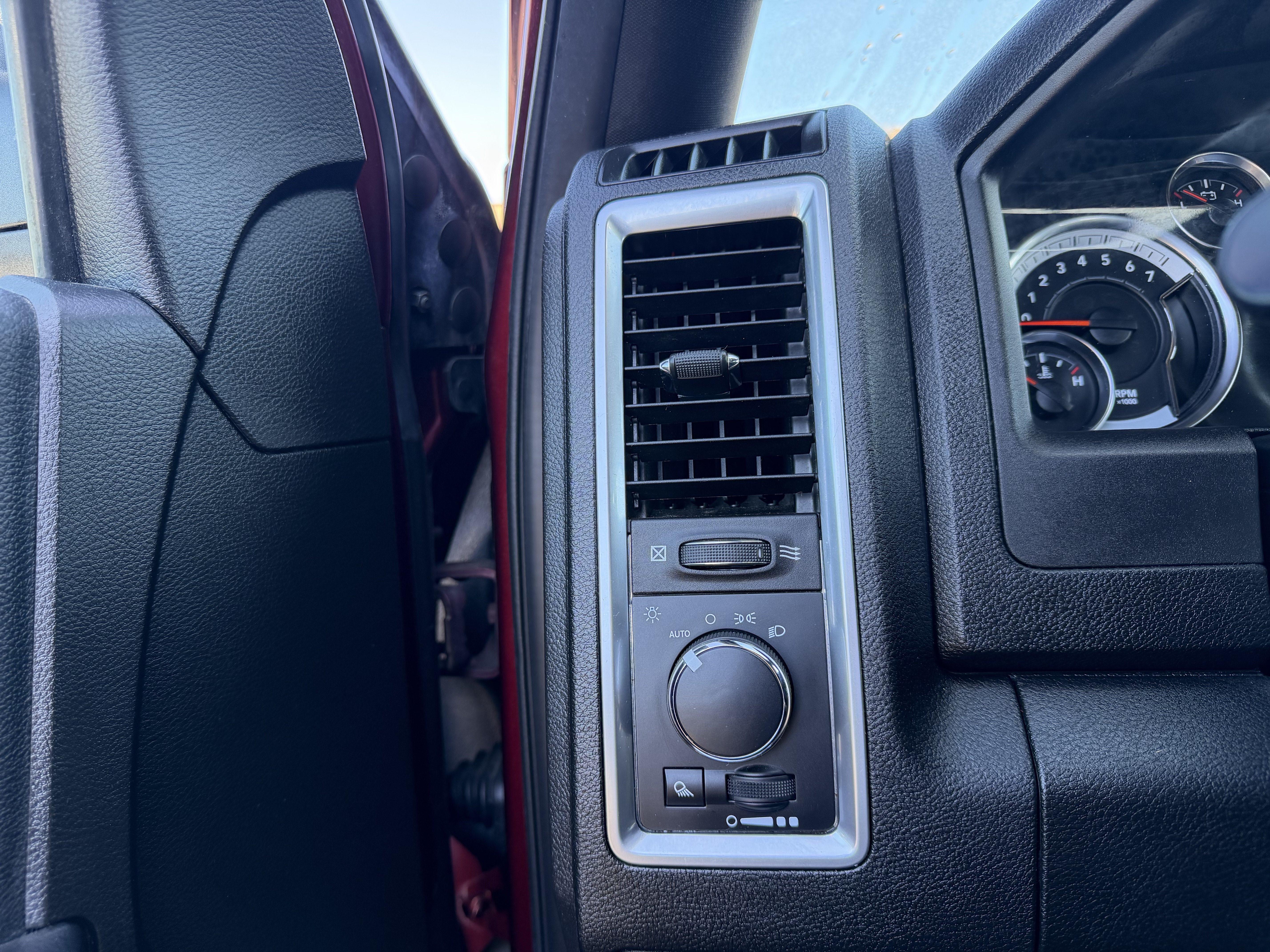 Used 2021 RAM 1500 Warlock w/ Luxury Group AWD/4WD image 16