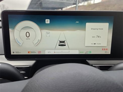 Used 2025 Genesis GV60 Advanced image 9