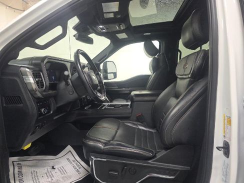 Used 2024 Ford F250 Platinum w/ Tremor Off-Road Package AWD/4WD image 5