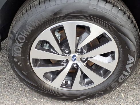 Certified 2025 Subaru Outback Premium image 7